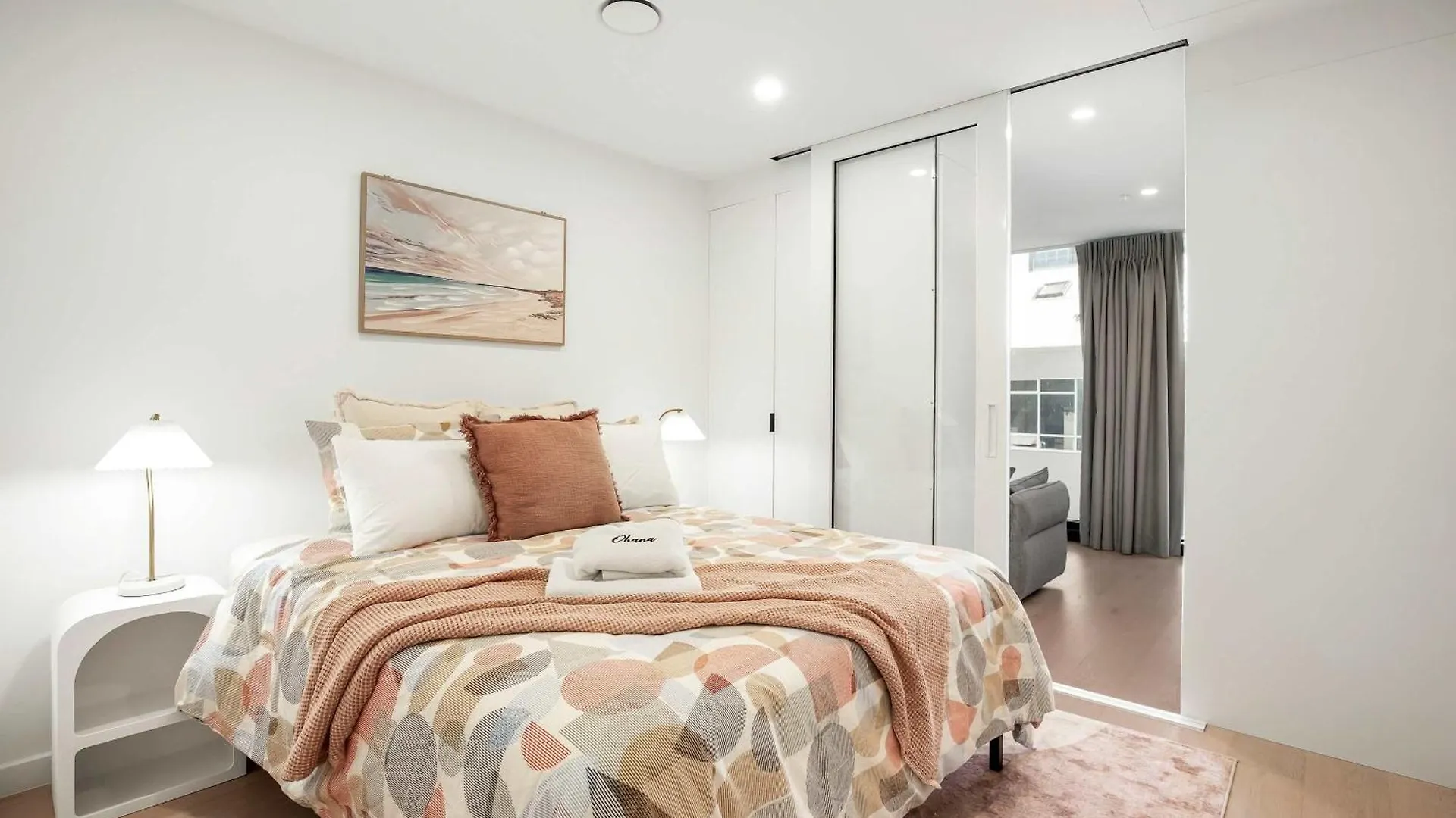 Hyde Lane Apt - Walk To Shops Cafes Attractions Wellington Apartment